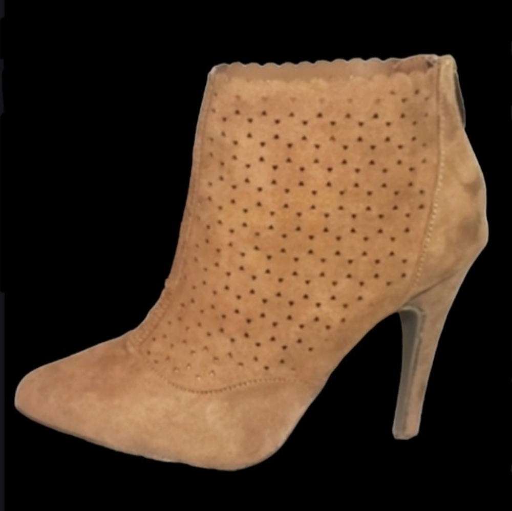 🌼🪻🌸Never Worn🌸🪻🌼Liz Claiborne Memory Foam Cushioned Ankle Booties
